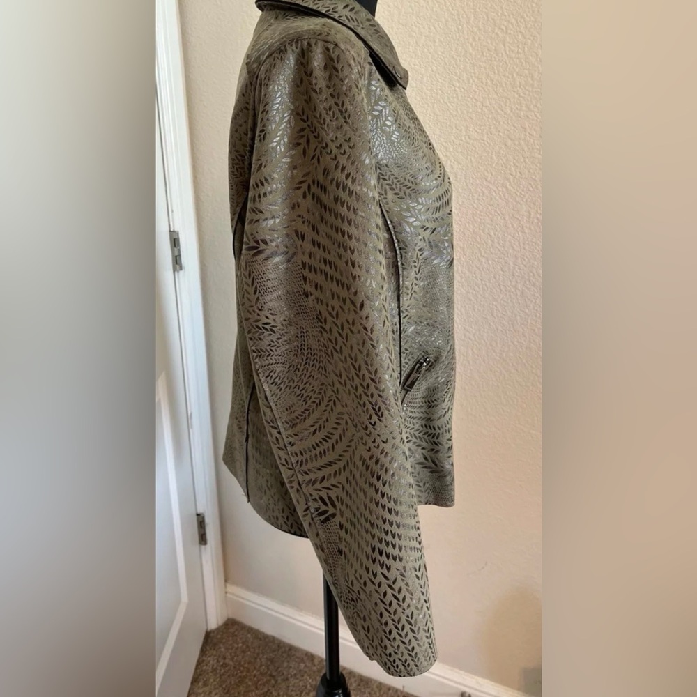Philosophy Olive Green w/ Leaf Design SZ L Faux Leather Suede Moto Jacket - Picture 6 of 15